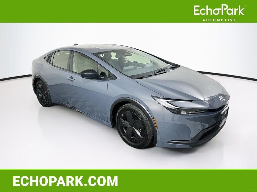 2025 TOYOTA PRIUS
