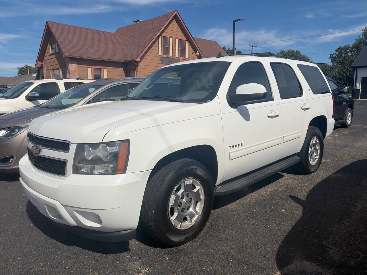 2011 CHEVROLET Tahoe