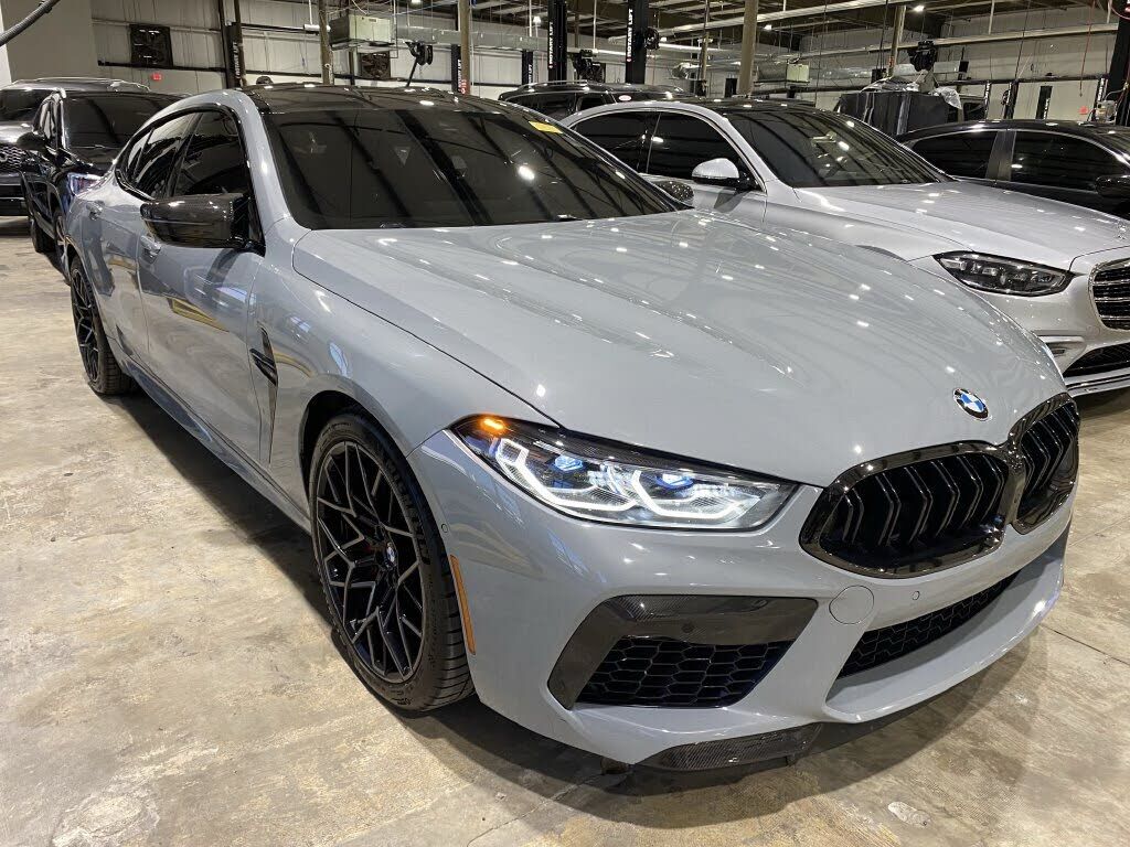 2023 BMW M8