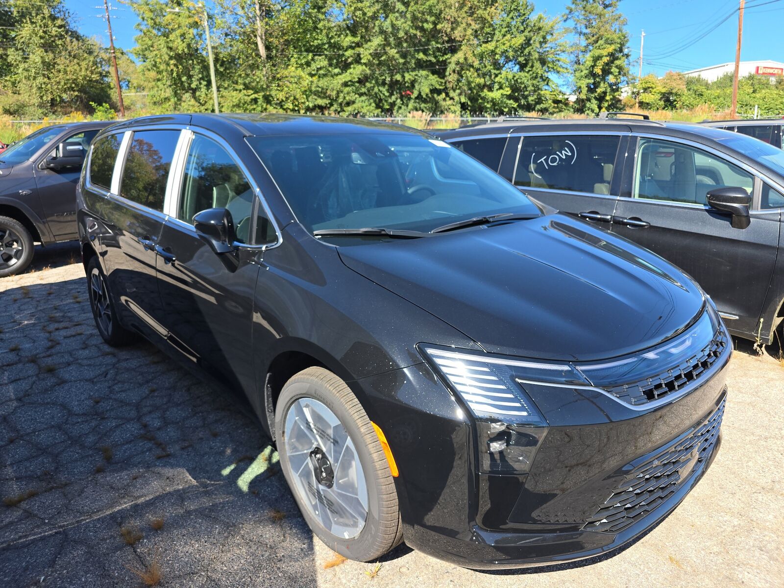 2027 CHRYSLER Pacifica