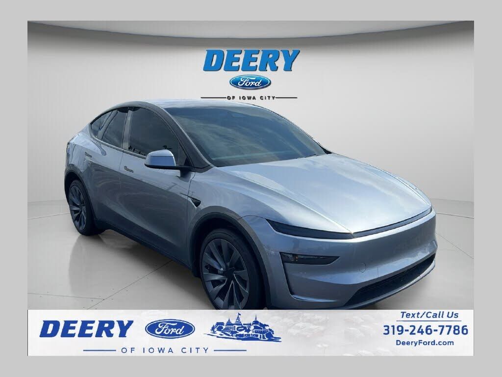 2026 TESLA Model Y