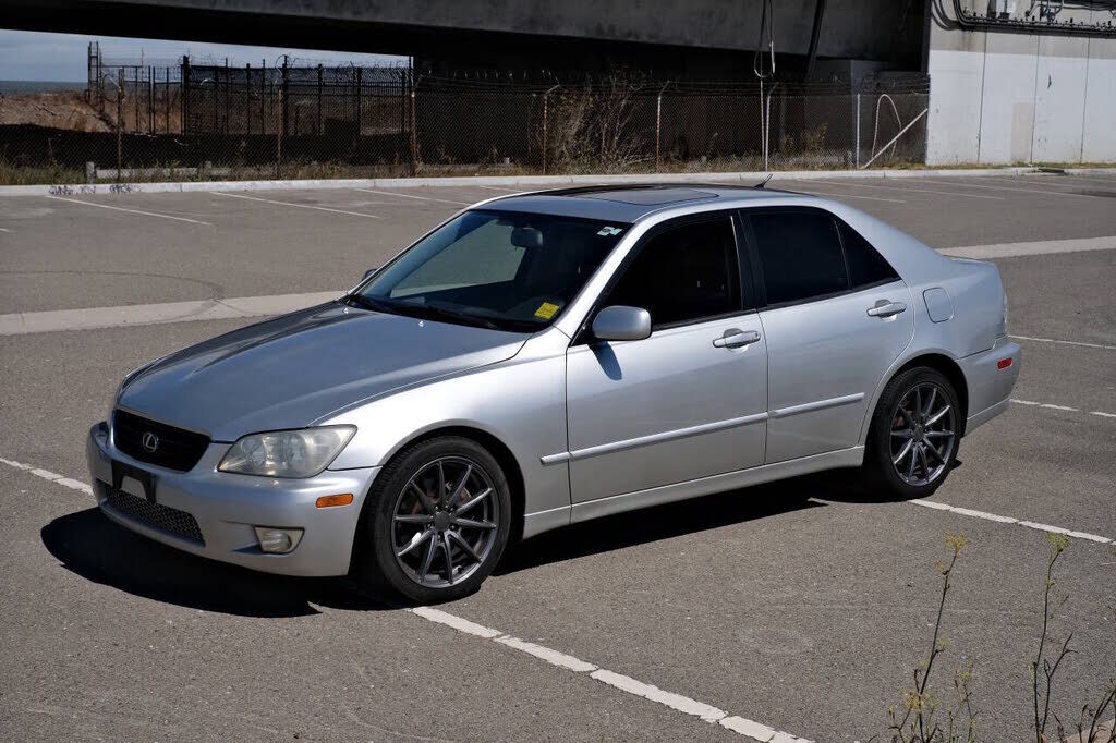 2003 LEXUS IS