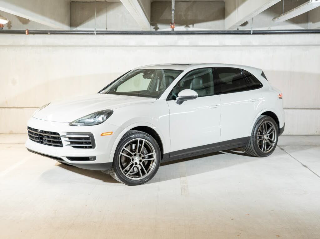 2023 PORSCHE Cayenne