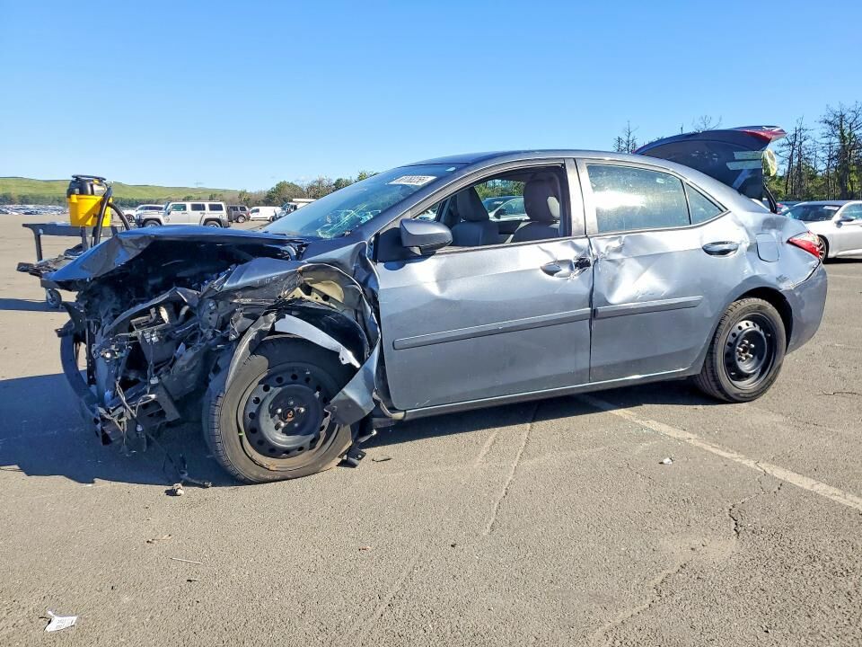 2018 TOYOTA Corolla