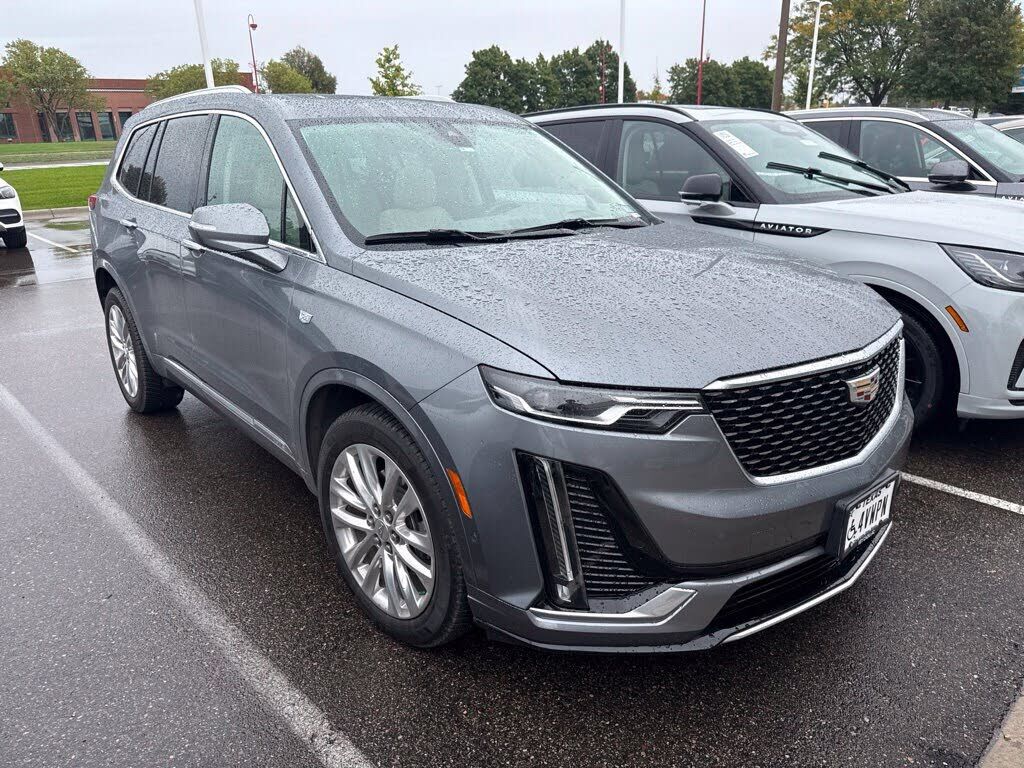 2021 CADILLAC XT6