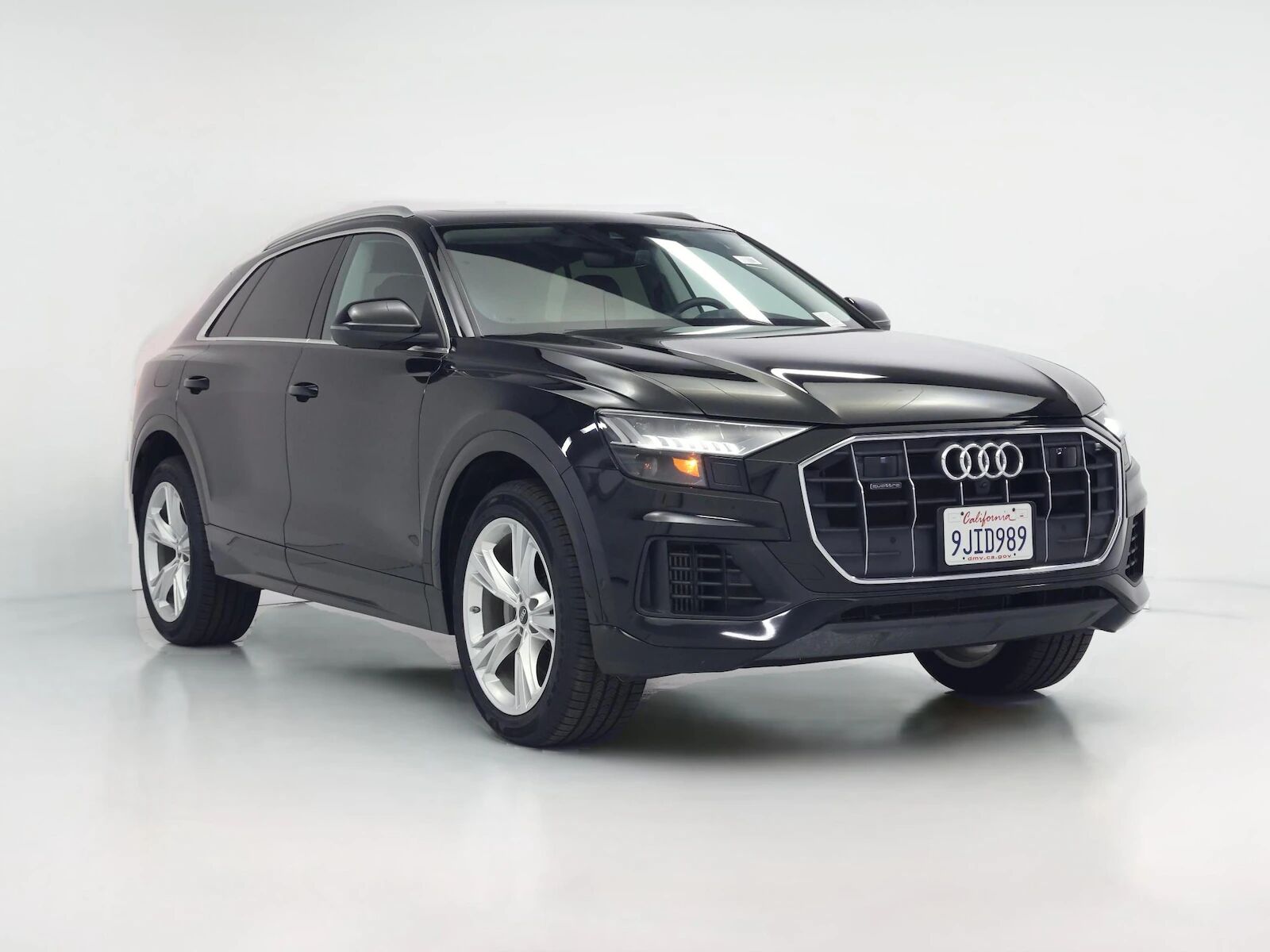 2023 AUDI Q8