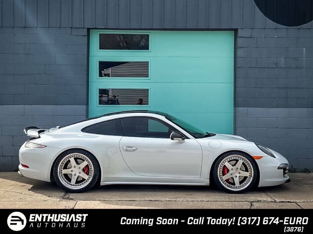 2015 PORSCHE 911