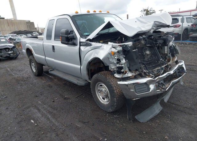 2015 FORD F-350