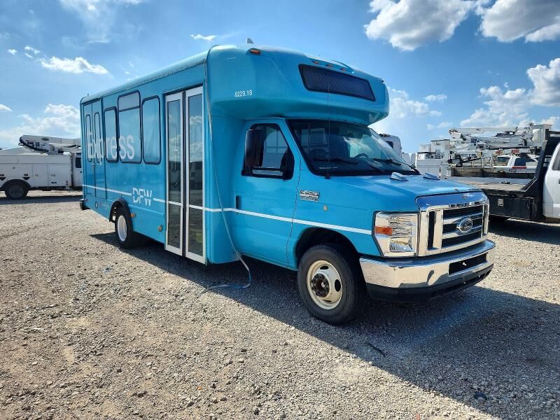 2018 FORD E-450