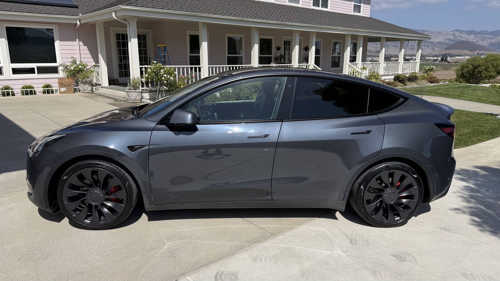 2020 TESLA Model Y