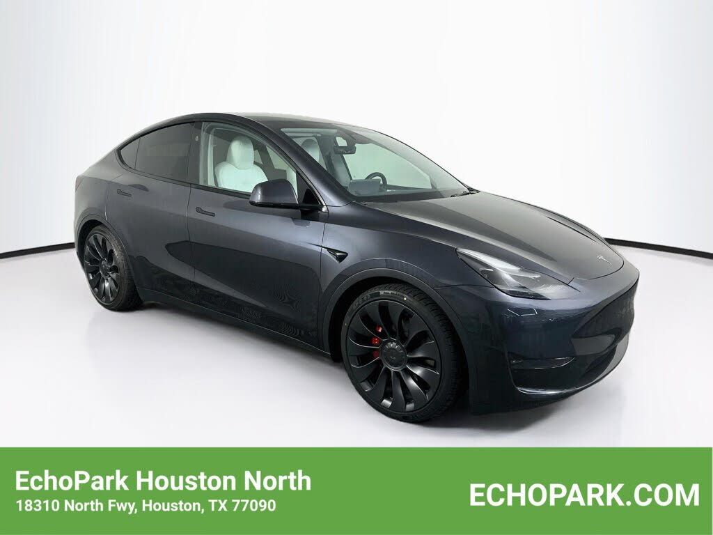 2024 TESLA Model Y