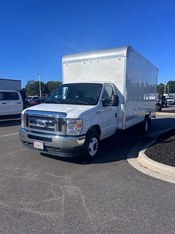 2023 FORD E-450