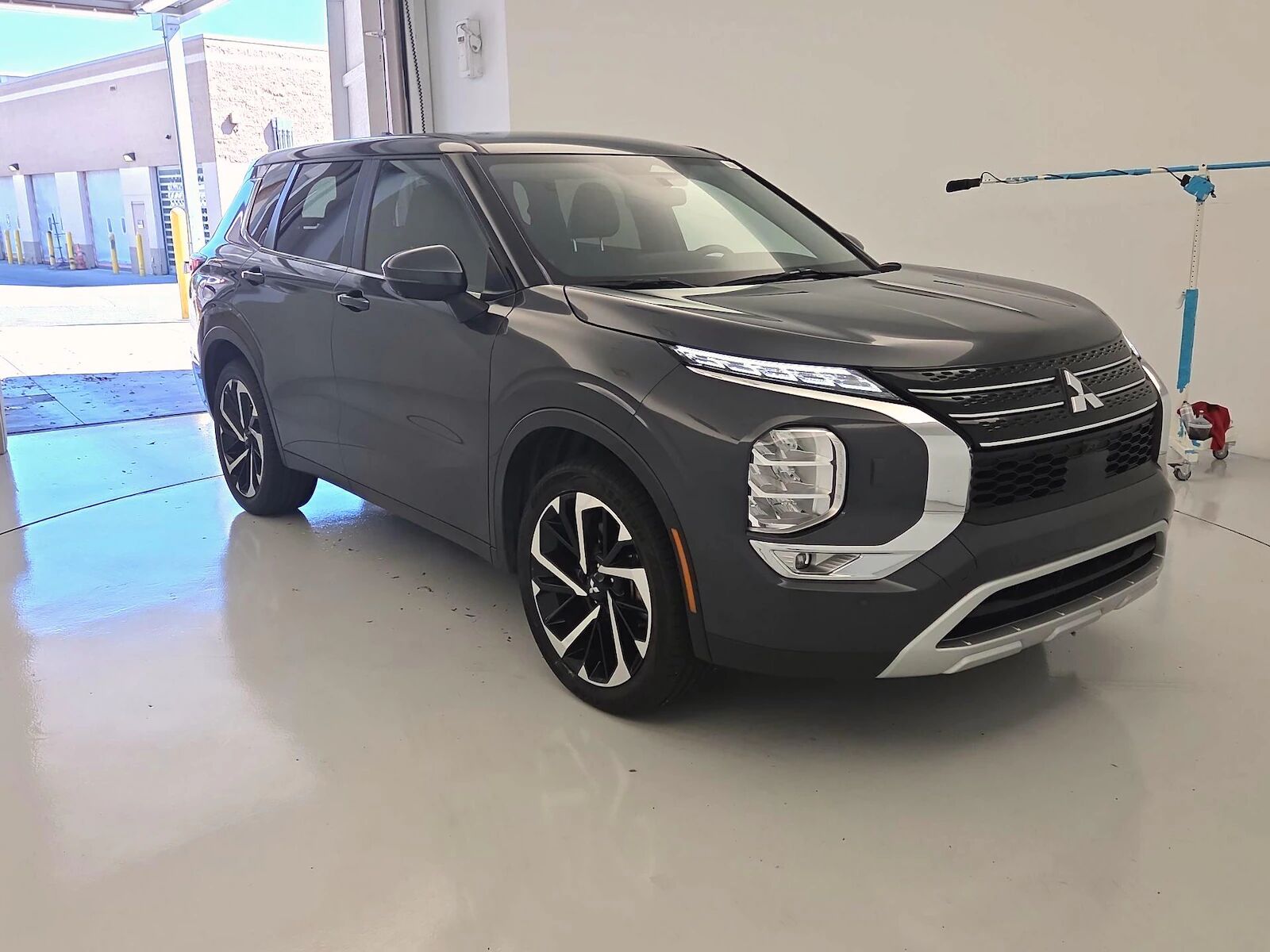 2024 MITSUBISHI Outlander