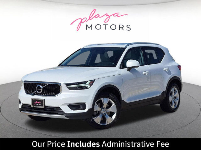 2021 VOLVO XC40