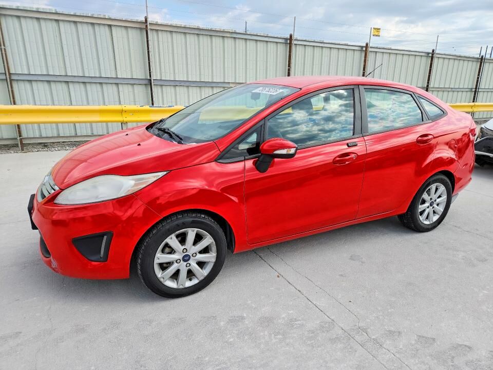 2013 FORD Fiesta