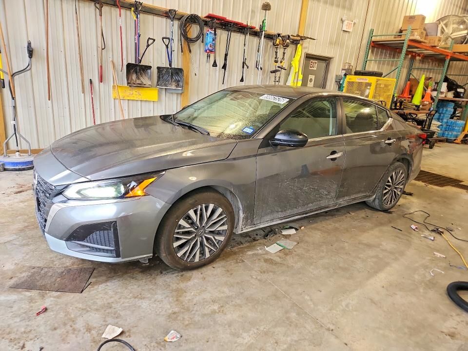 2025 NISSAN Altima