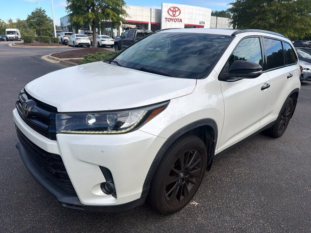 2019 TOYOTA Highlander