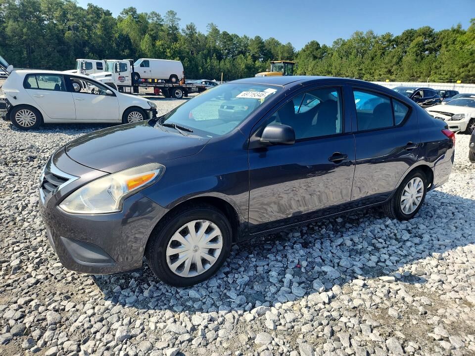 2015 NISSAN Versa