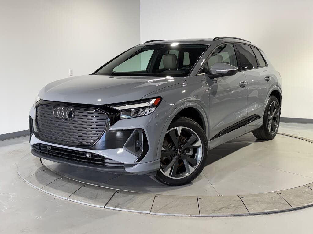 2023 AUDI Q4