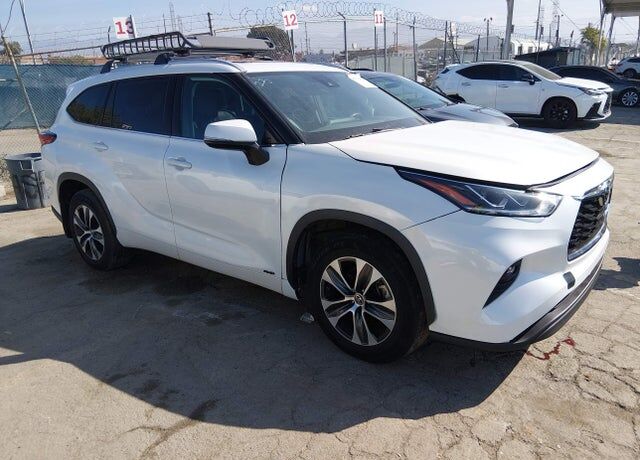 2022 TOYOTA Highlander