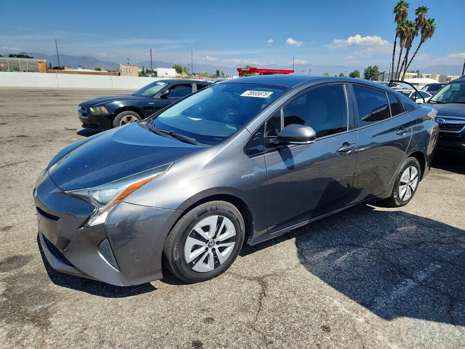 2016 TOYOTA PRIUS