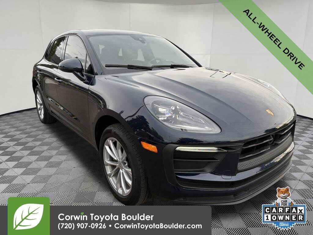 2023 PORSCHE Macan