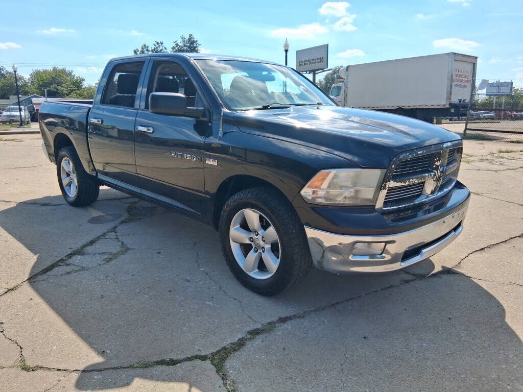 2012 DODGE Ram