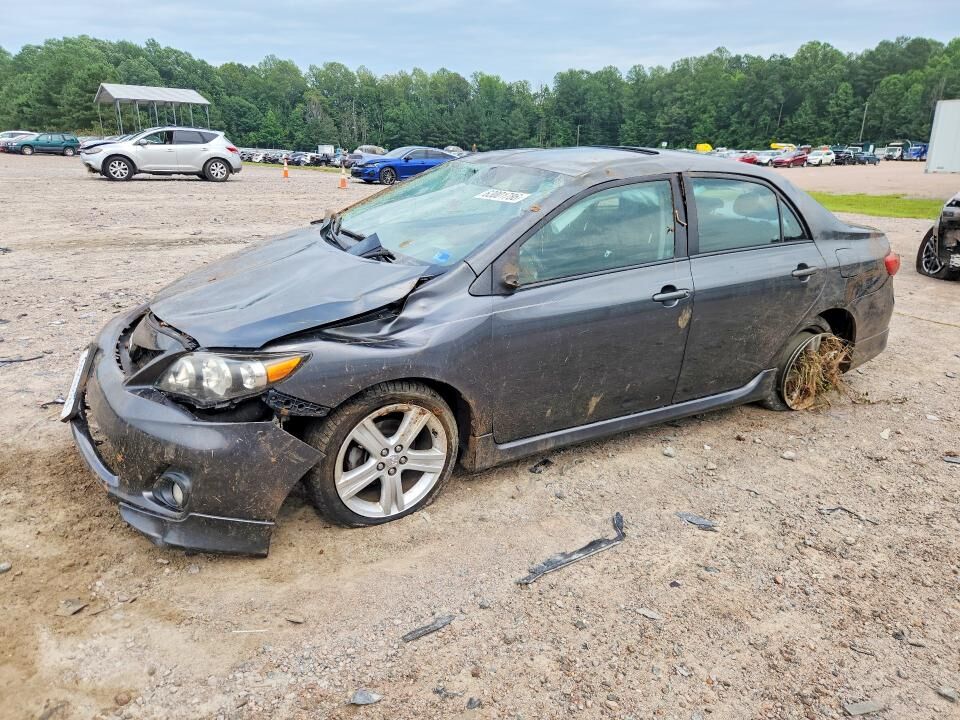 2013 TOYOTA Corolla