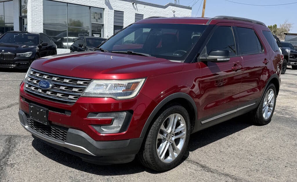 2017 FORD Explorer