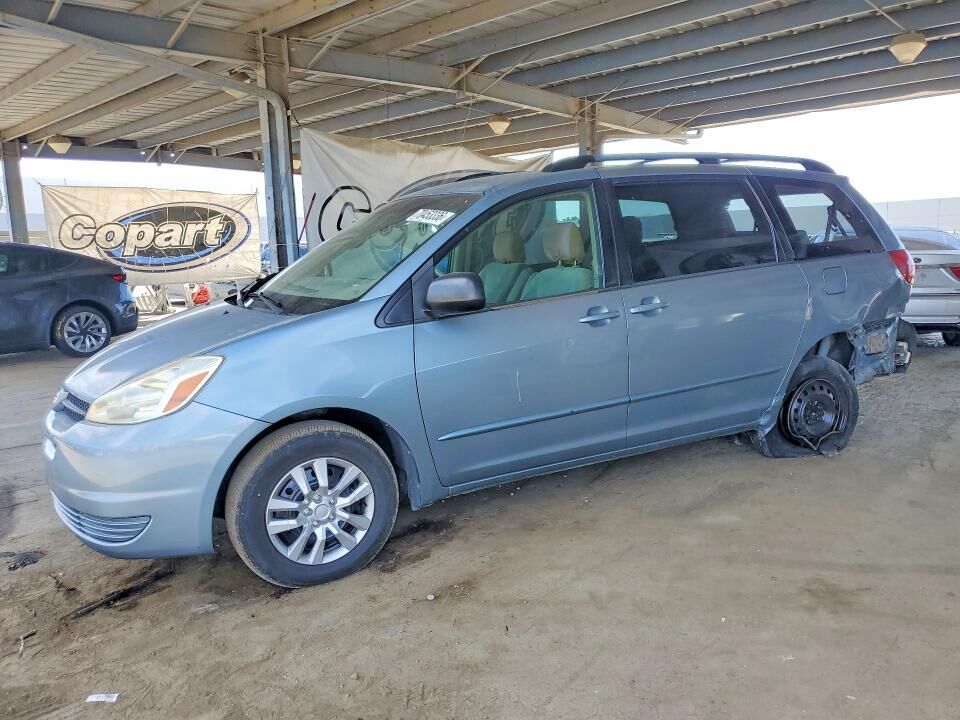 2004 TOYOTA Sienna