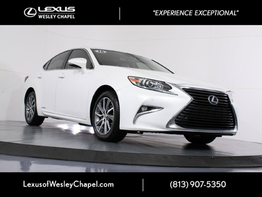 2016 LEXUS ES