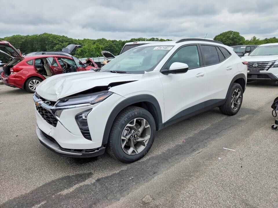2025 CHEVROLET Trax