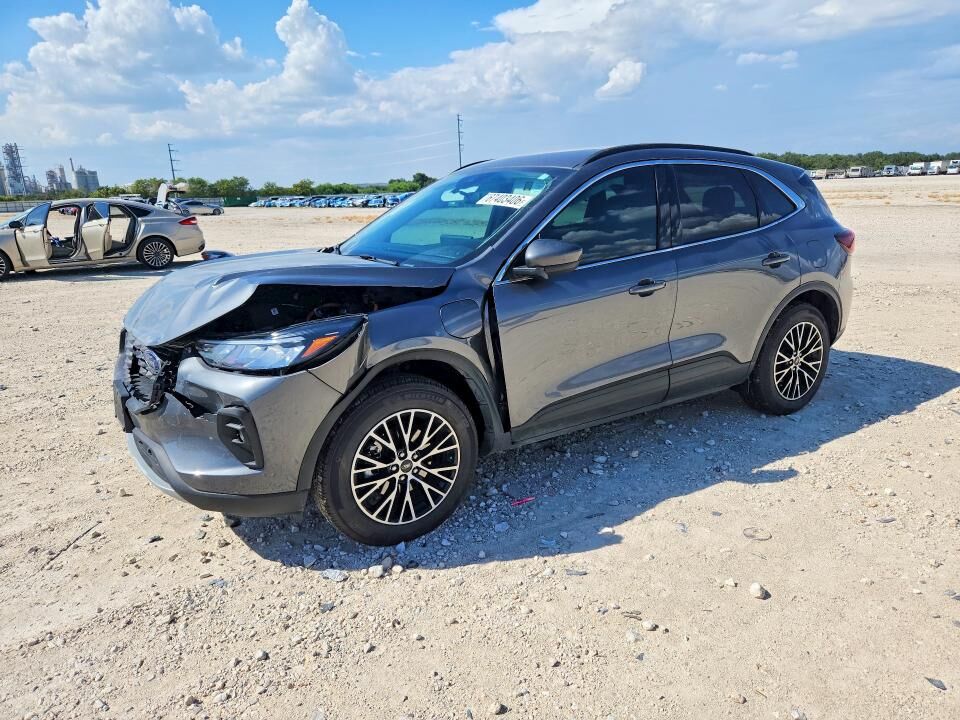 2025 FORD Escape