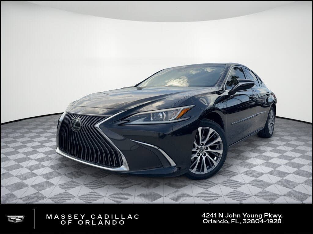 2019 LEXUS ES