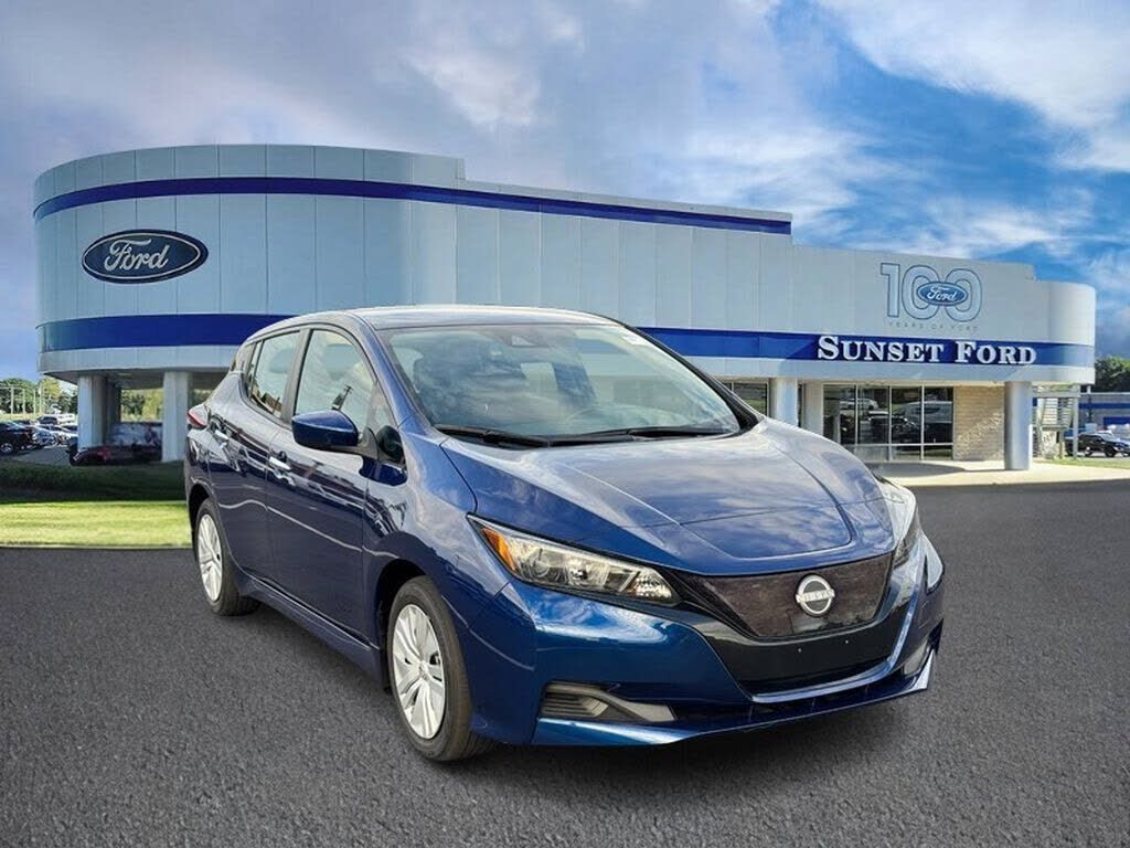 2025 NISSAN Leaf