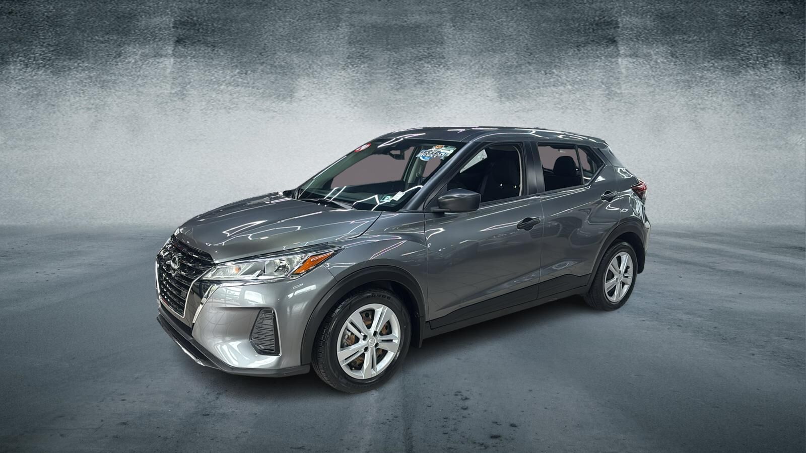 2024 NISSAN Kicks