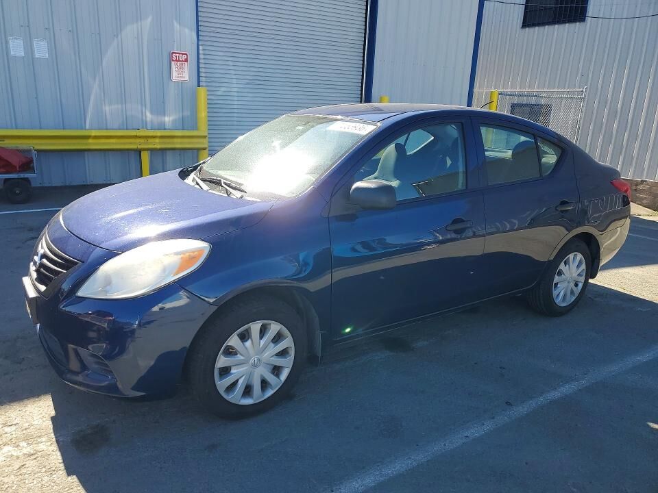 2012 NISSAN Versa