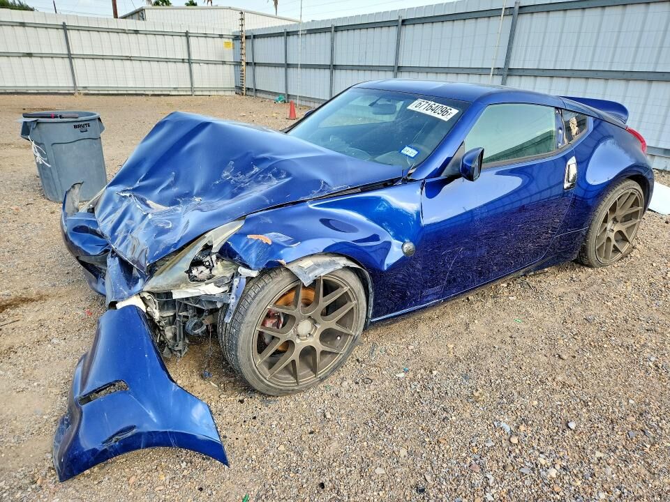 2017 NISSAN 370Z