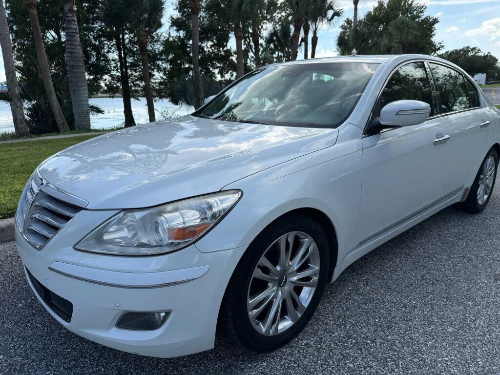 2011 HYUNDAI Genesis