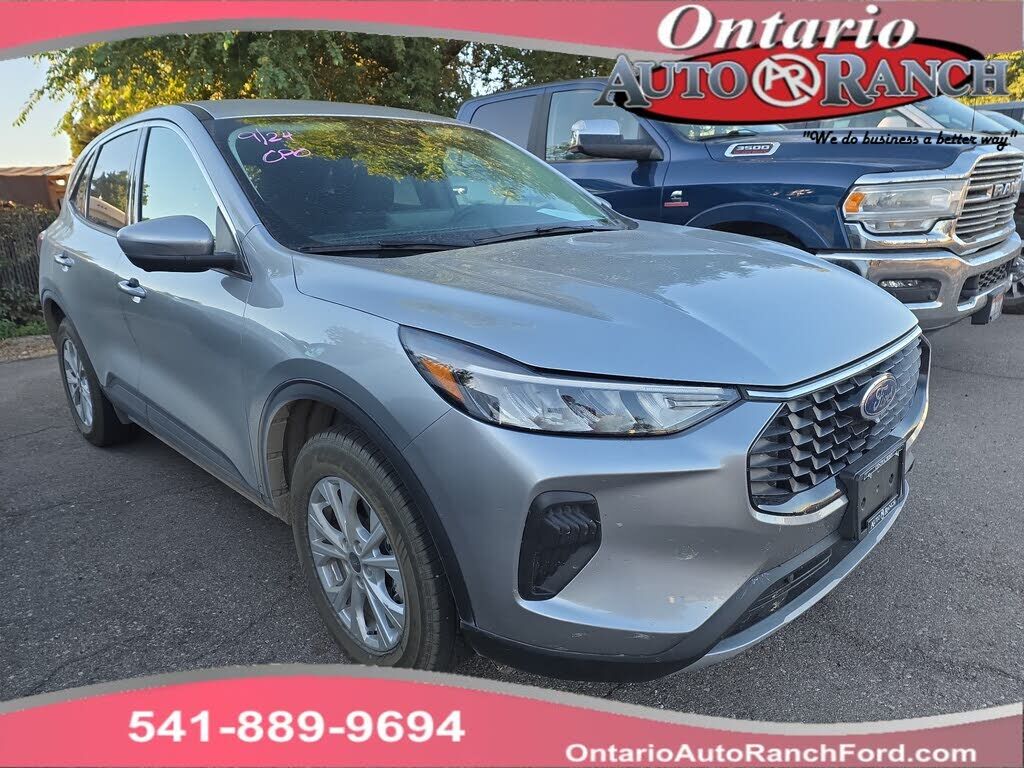 2024 FORD Escape