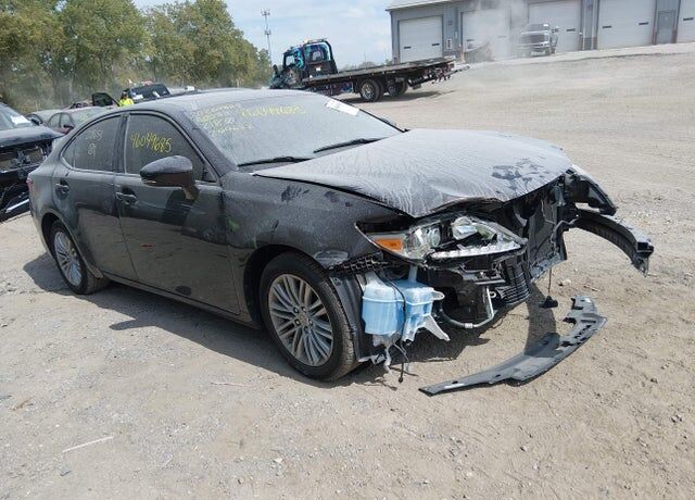 2015 LEXUS ES