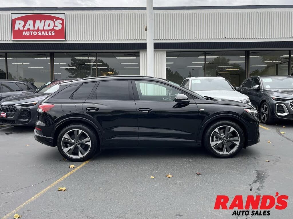 2024 AUDI Q4