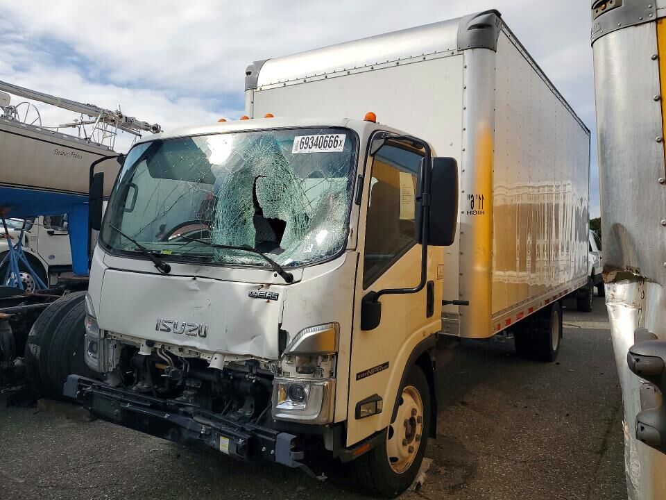 2023 ISUZU NPR-HD