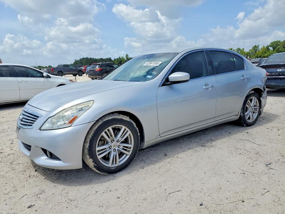 2013 INFINITI G37