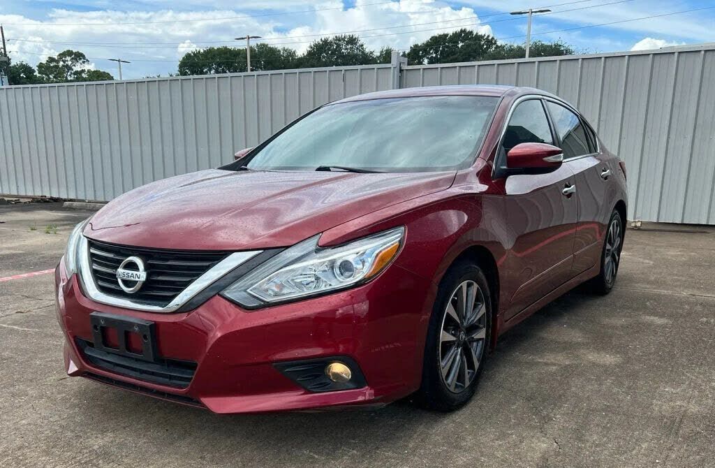 2017 NISSAN Altima