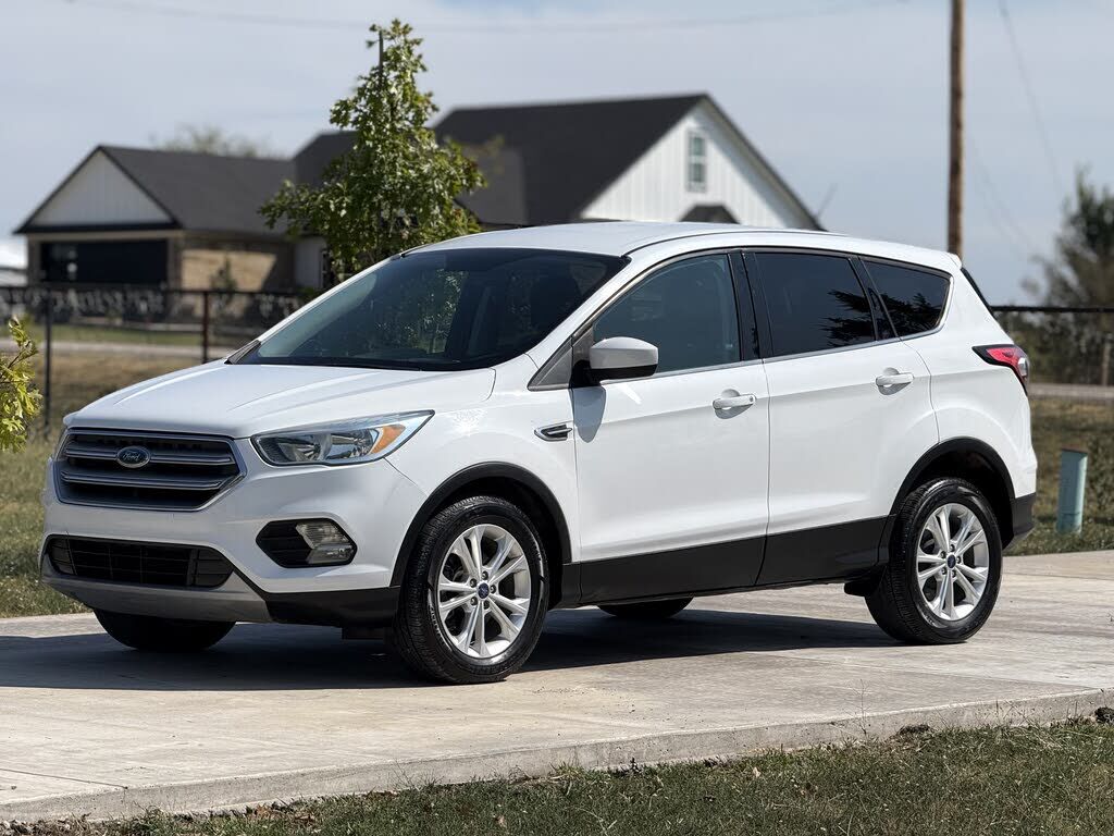 2017 FORD Escape