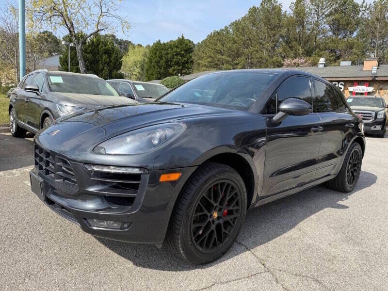 2017 PORSCHE Macan