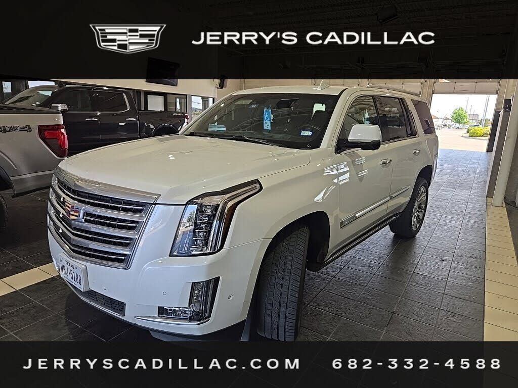 2019 CADILLAC Escalade