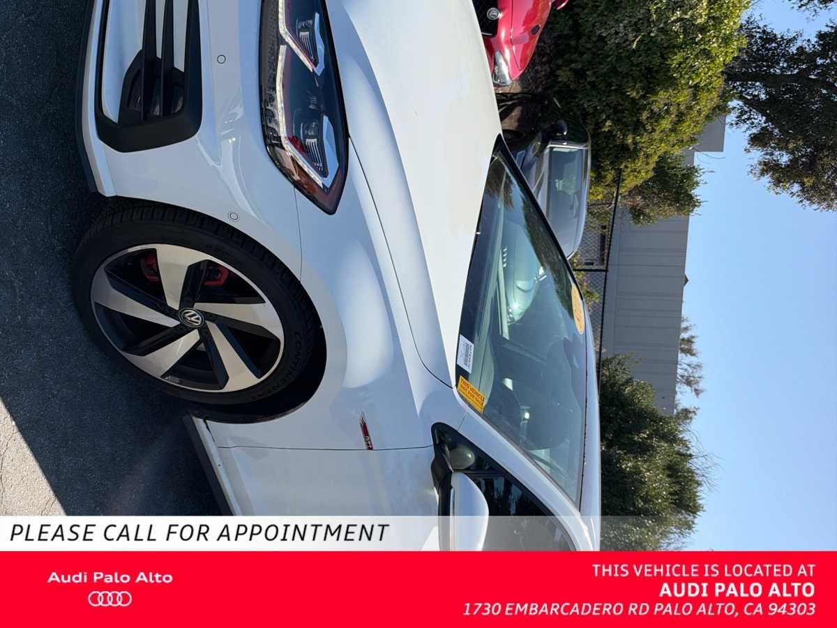 2018 VOLKSWAGEN Golf GTI