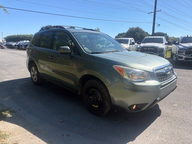 2016 SUBARU Forester